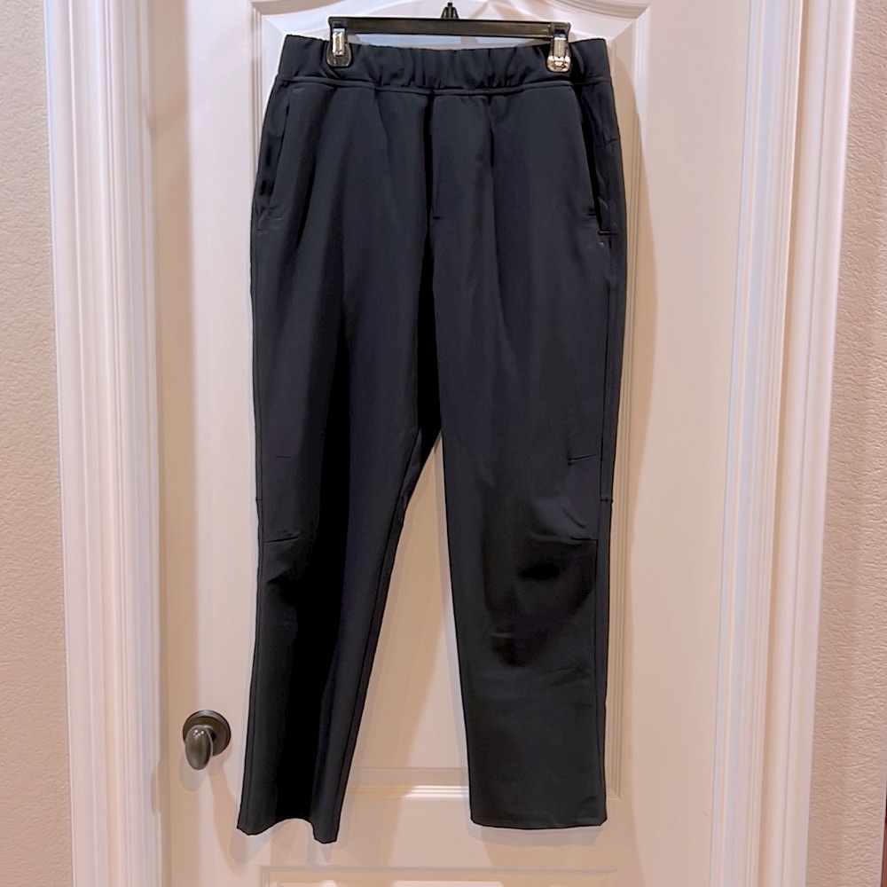 DSG Men's Black Athletic Pants - Medium Short